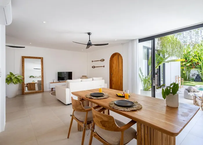 New Villa Manis Proche Seminyak